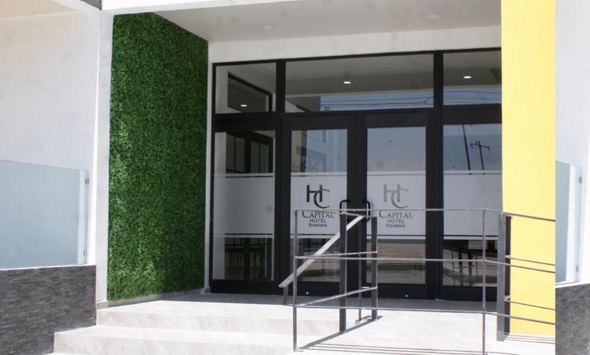 Hotel Capital Frontera 몬클로바 외부 사진